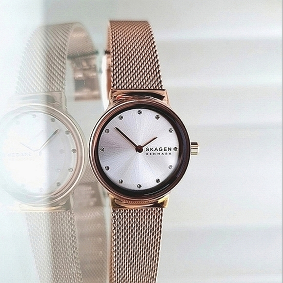 NWOT SKAGEN ROSE GOLD WATCH, w/ SWAROVSKI CRYSTALS, MODEL NO. SKW2665 - Picture 5 of 16